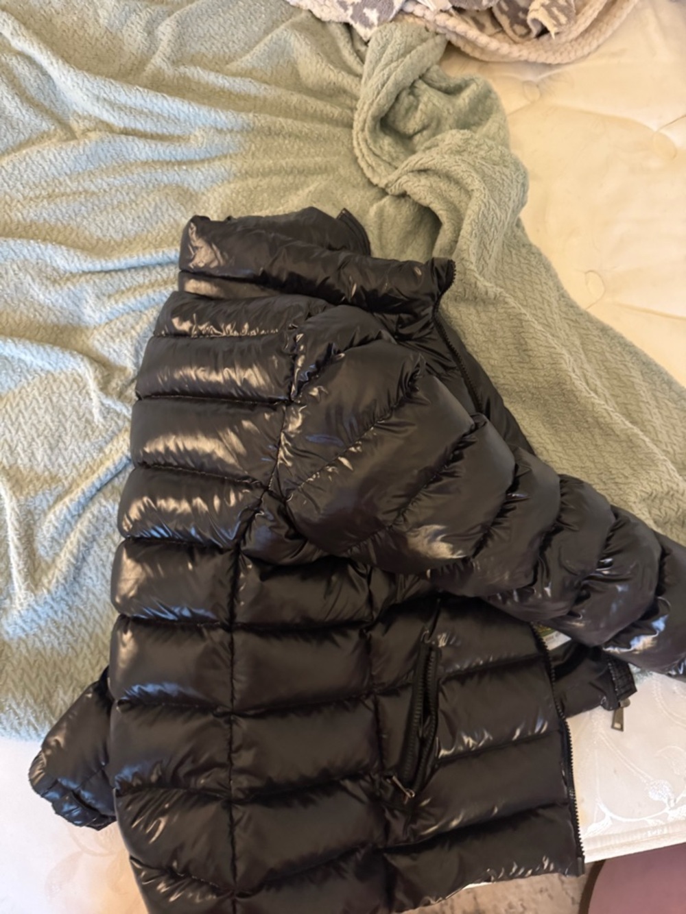 Moncler Women's Black Fur-Trim Hooded Puffer Jacket - Picture 8 of 8
